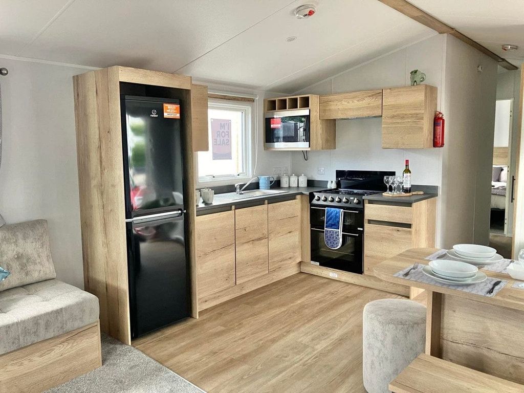 Property photo 1 of 4 - Willerby Midhurst For Sale