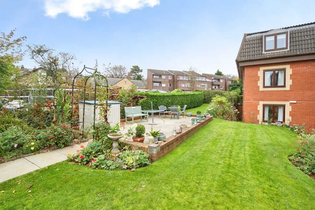 Property photo 2 of 12