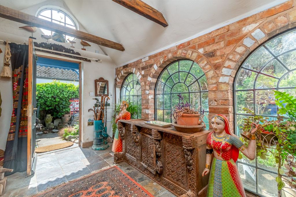 Property photo 3 of 26