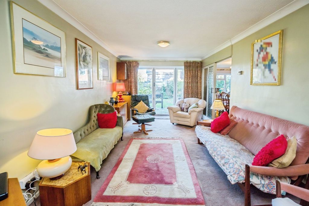 Property photo 3 of 19 Photo