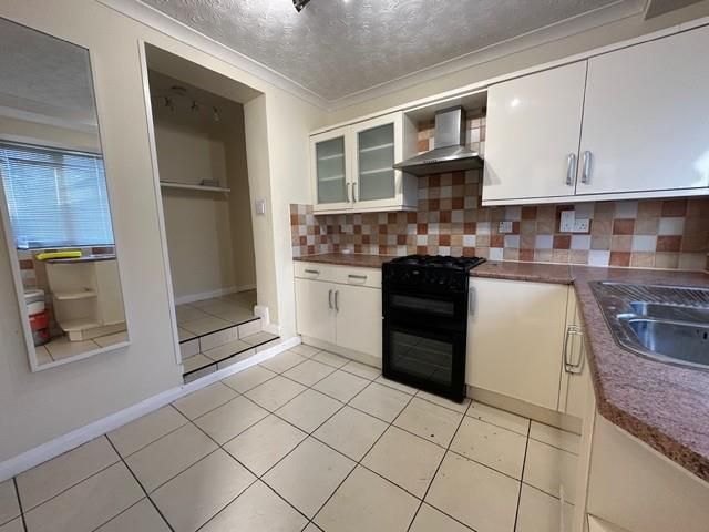 Property photo 3 of 15 Kitchen.Jpg