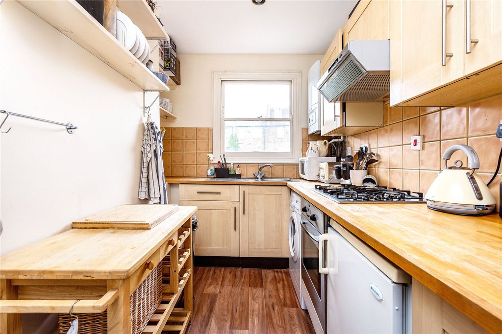 Property photo 2 of 11 Picture No. 05