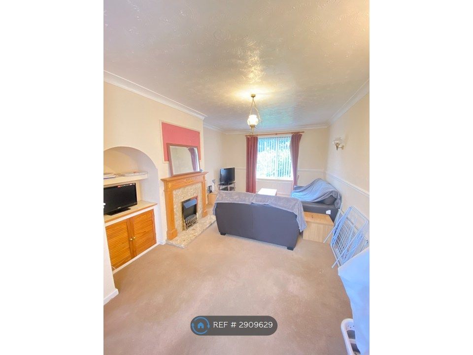 Property photo 3 of 14 Living Room