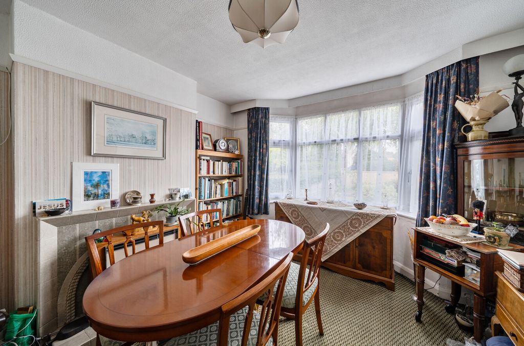 Property photo 3 of 15 Dining Room