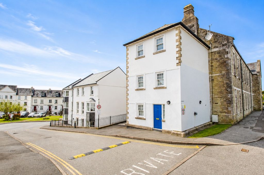 Property photo 1 of 15 2407Ae52-7340-4317-92Eb-68B4E8Ad7Bda
