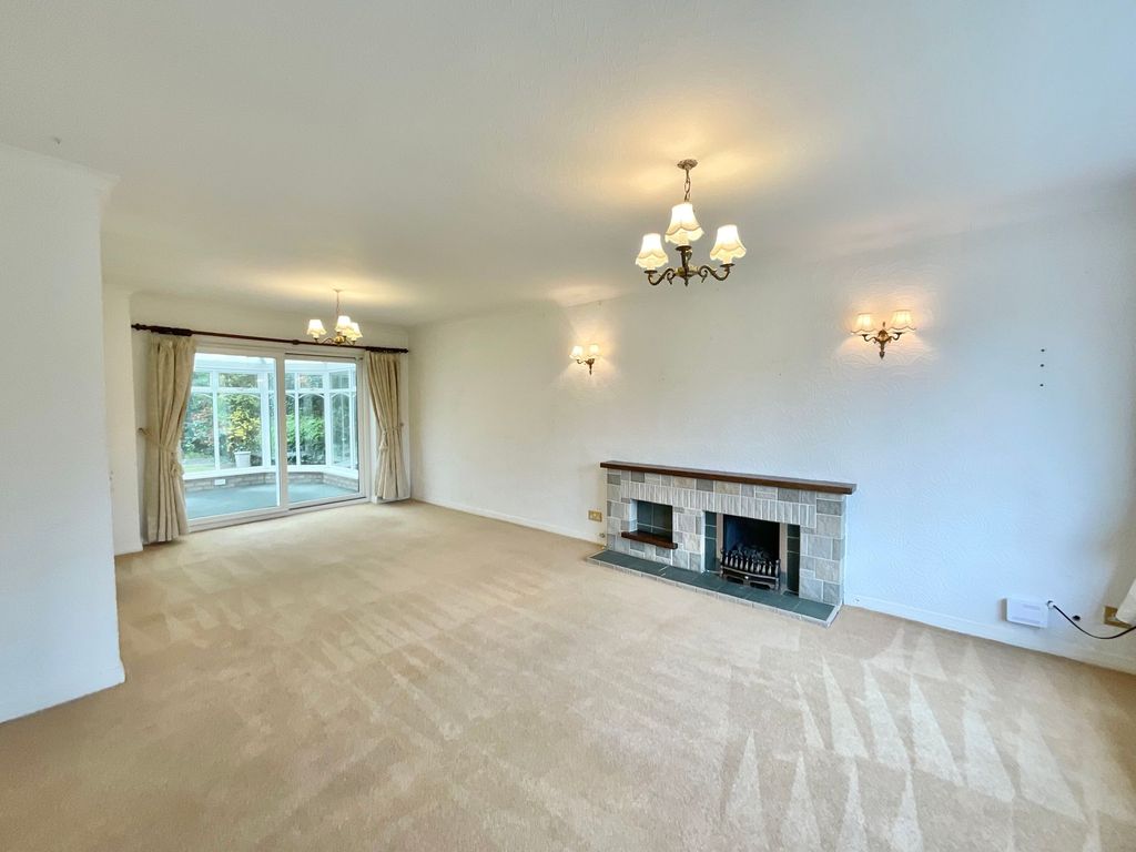 Property photo 2 of 27