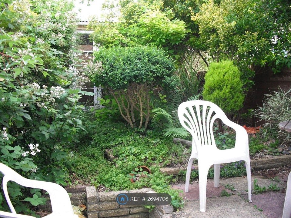 Property photo 3 of 10 Garden