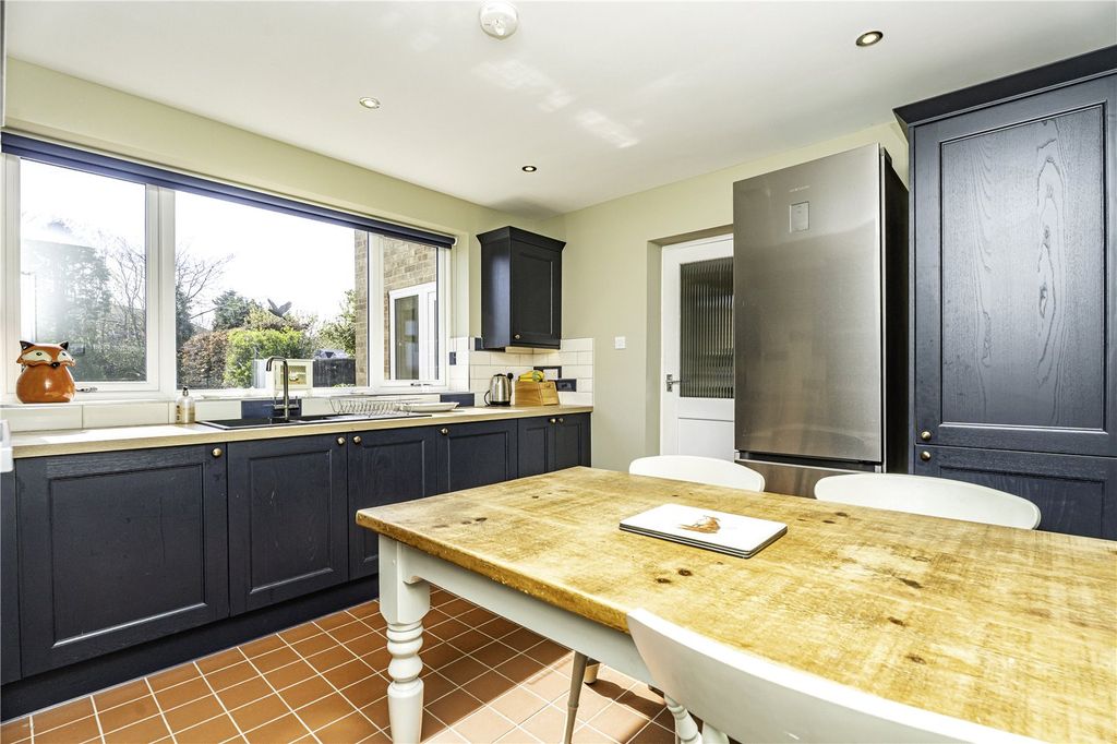 Property photo 3 of 19 Picture No. 06