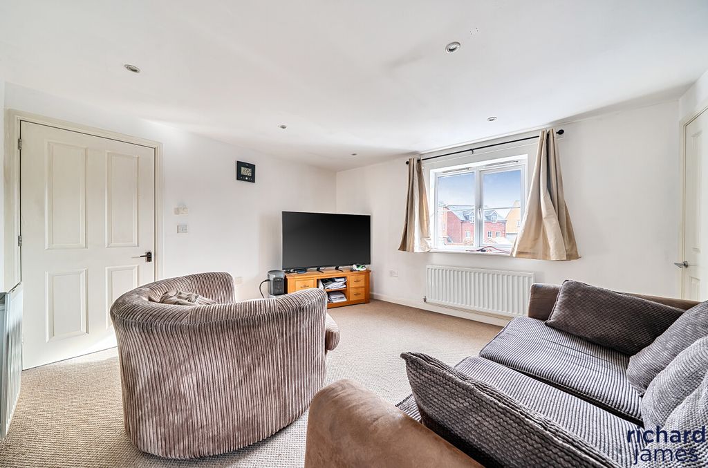 Property photo 3 of 9 97c9A3E4Daff48A7Add6d0Fb05B8d5Ad