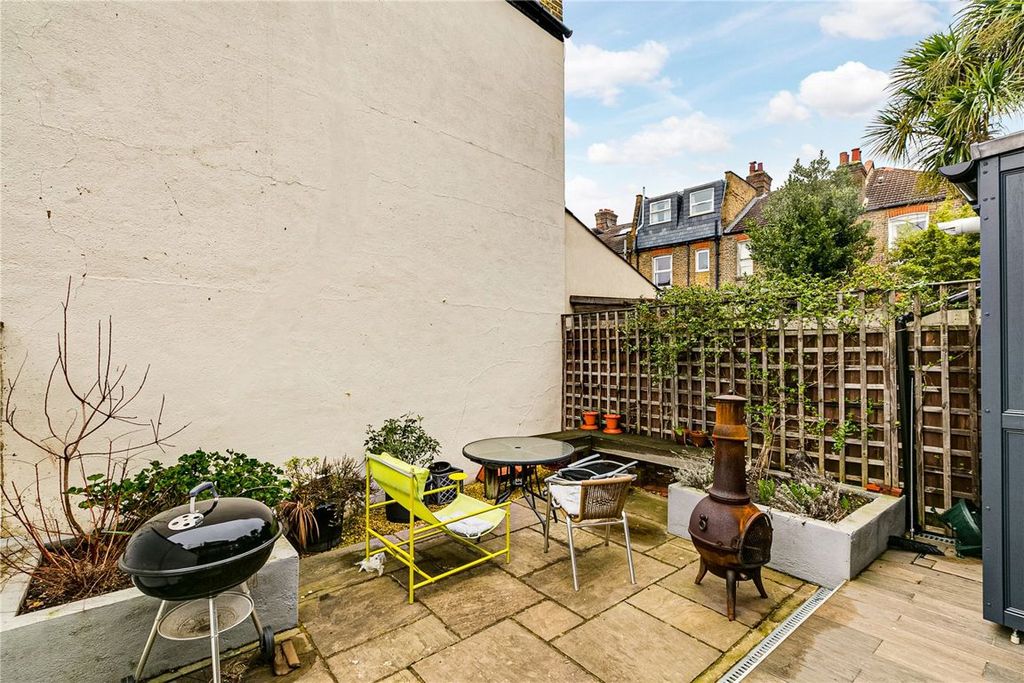 Property photo 3 of 5