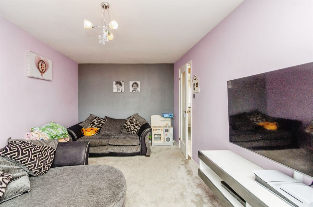 Property photo 2 of 17