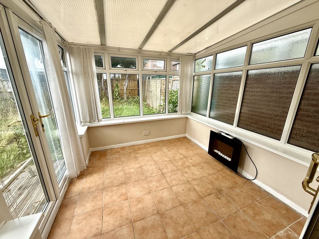 Property photo 2 of 12 Img_5001