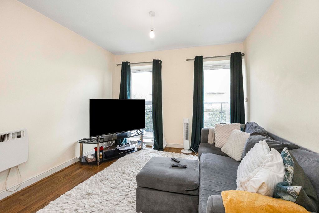 Property photo 3 of 14