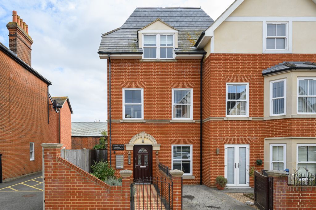 Property photo 1 of 19 Dsc_2400