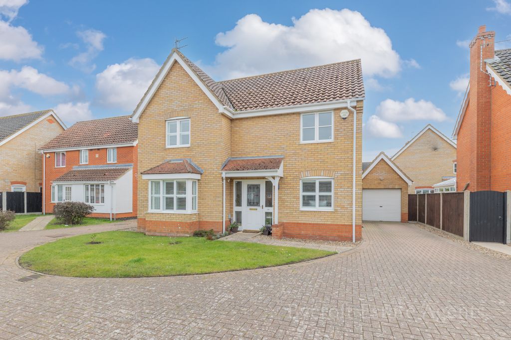 Property photo 1 of 18