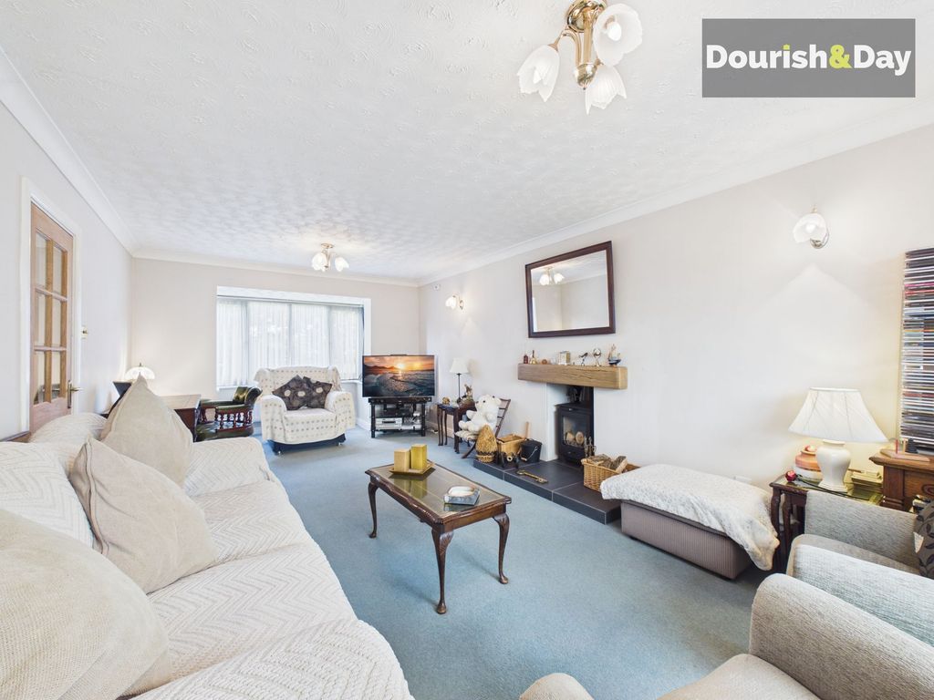 Property photo 2 of 36