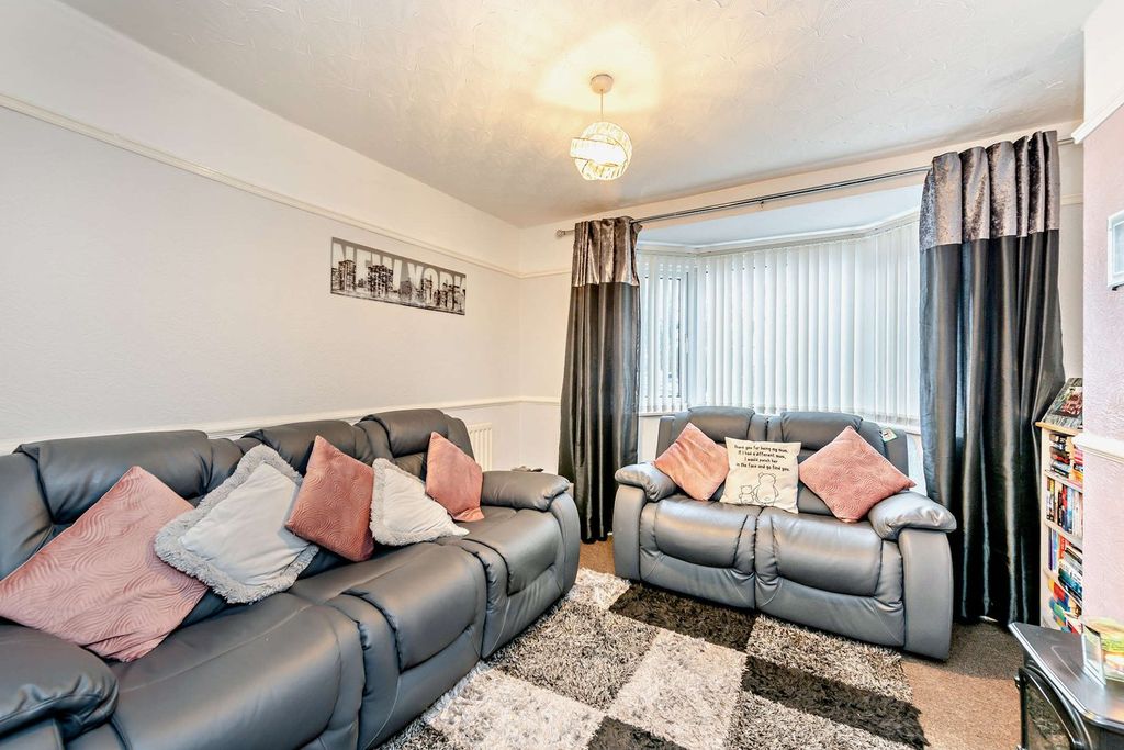 Property photo 2 of 23