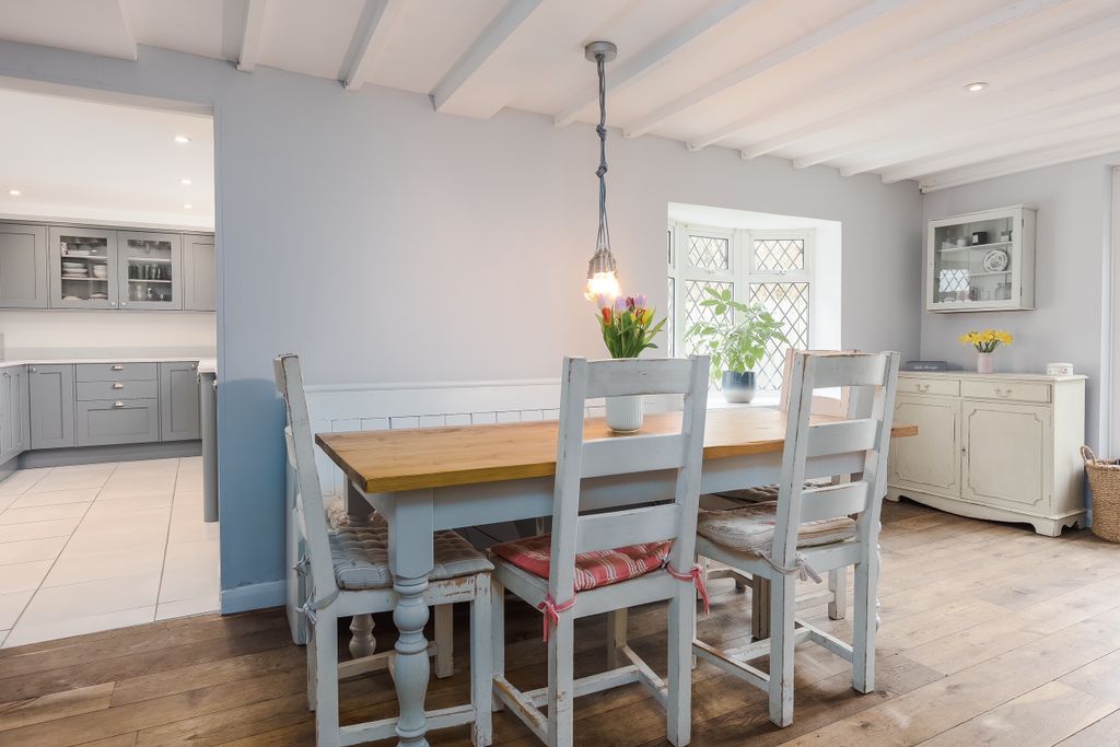 Property photo 3 of 17 Dining Area