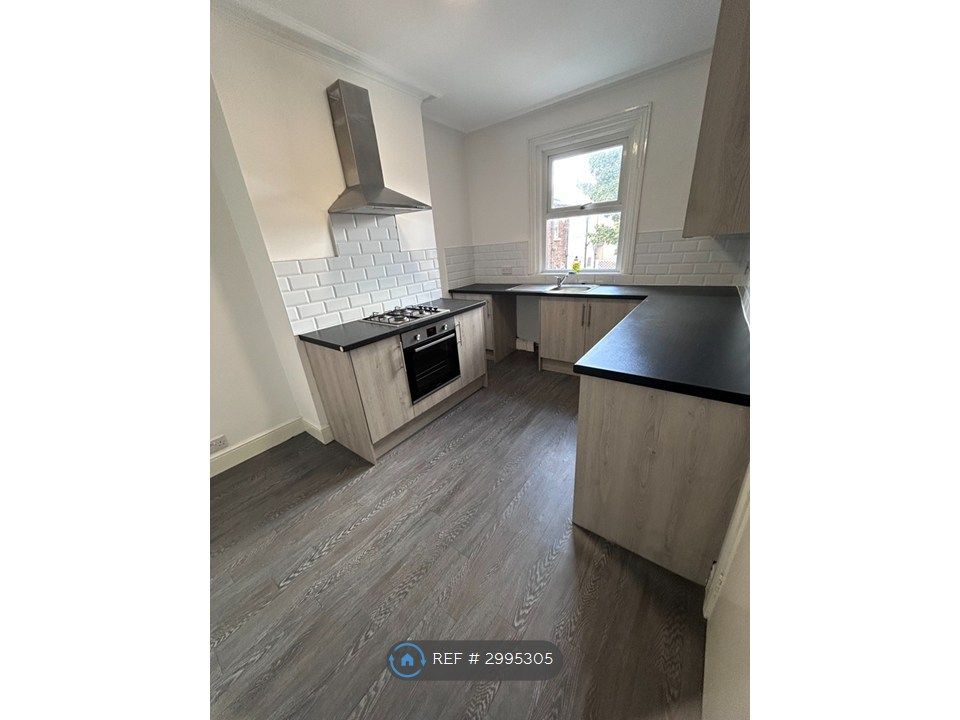 Property photo 1 of 15 Kitchen