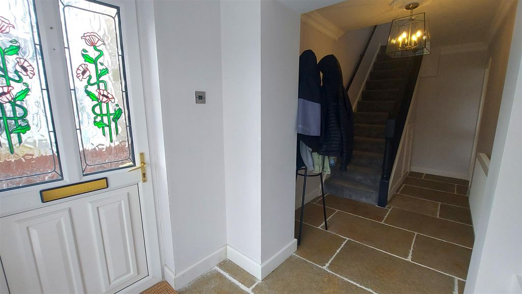 Property photo 3 of 27 Porch