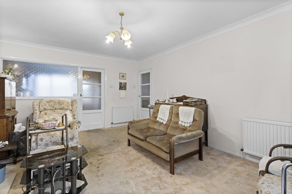 Property photo 3 of 17 Living Room