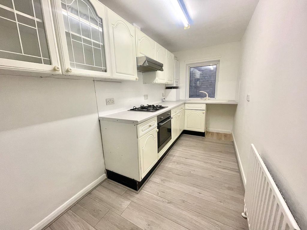 Property photo 3 of 7 Picture 3