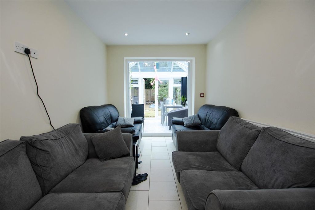 Property photo 2 of 11 Open Plan Kitchen/ L