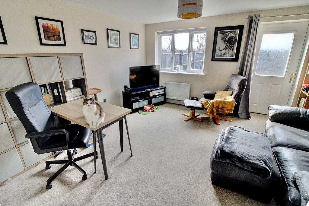 Property photo 2 of 17 2