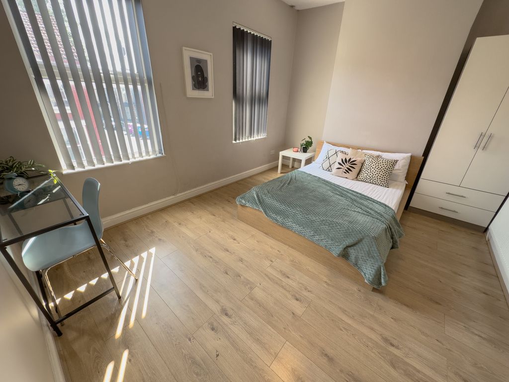 Property photo 1 of 9 7