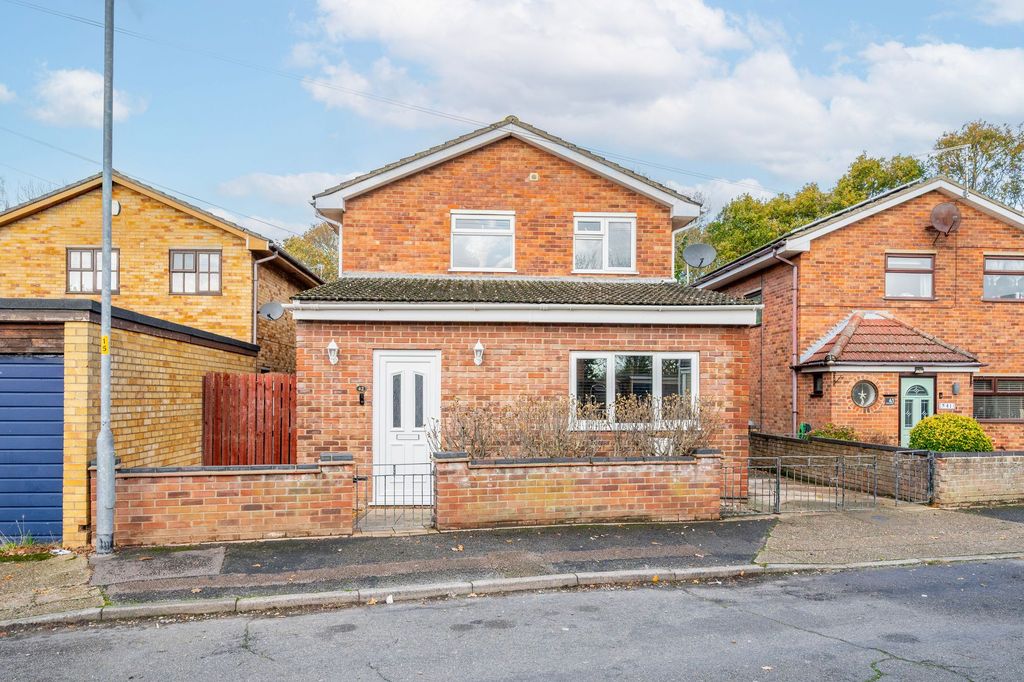 Property photo 1 of 16