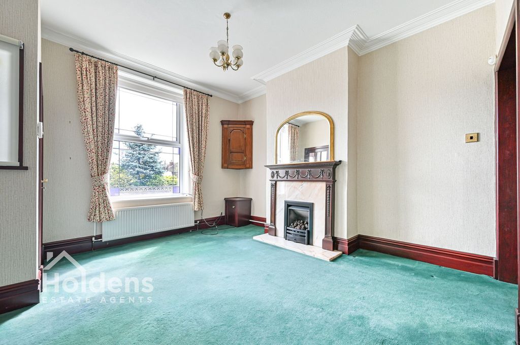 Property photo 3 of 23