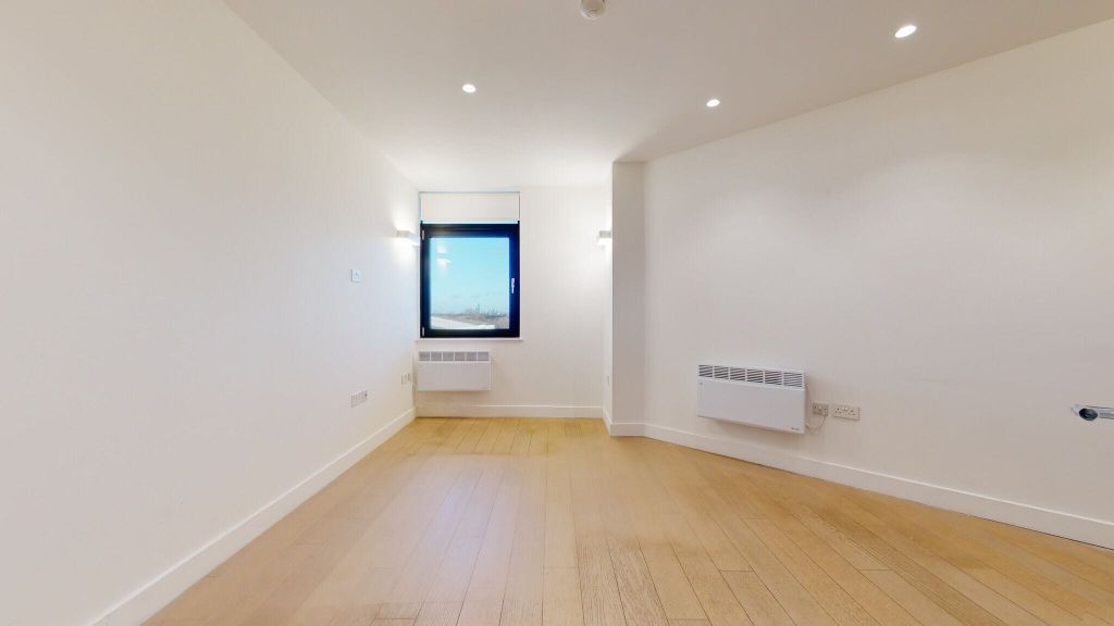Property photo 1 of 14 Living Room