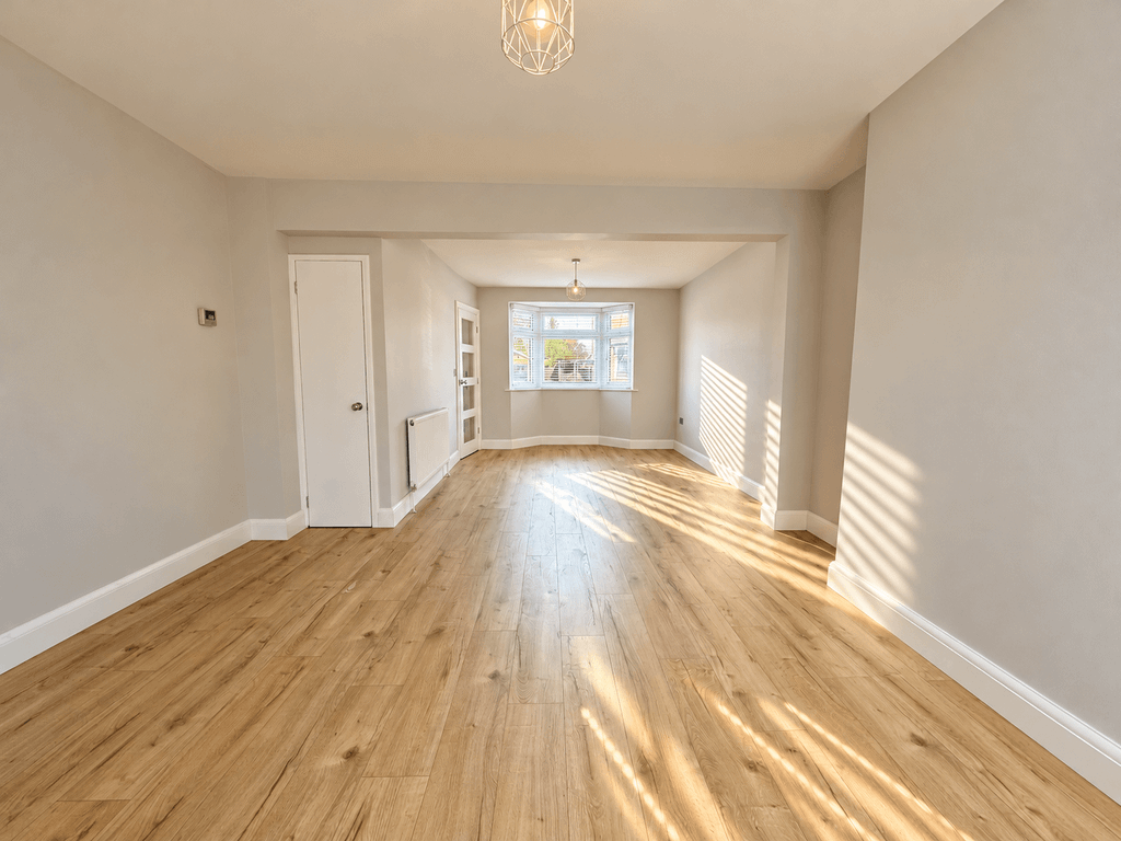 Property photo 2 of 11 Gallery