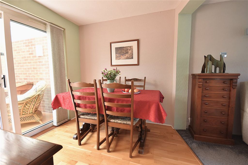 Property photo 3 of 32 Picture No. 12