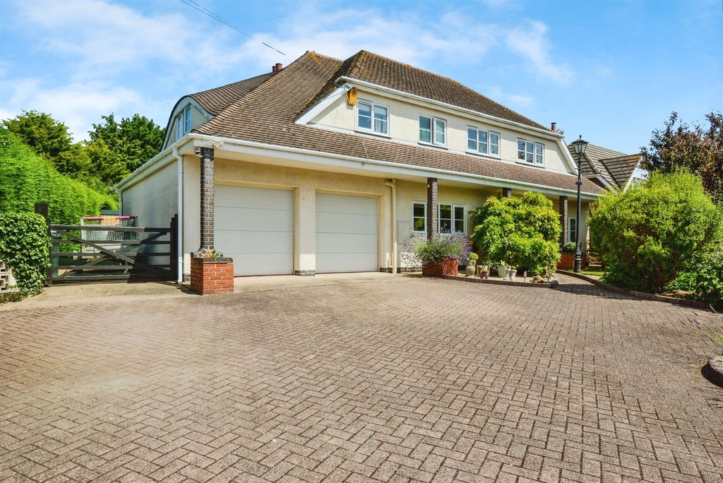 Property photo 1 of 23