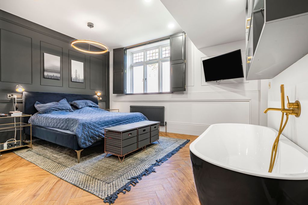 Property photo 2 of 12 Photo 05