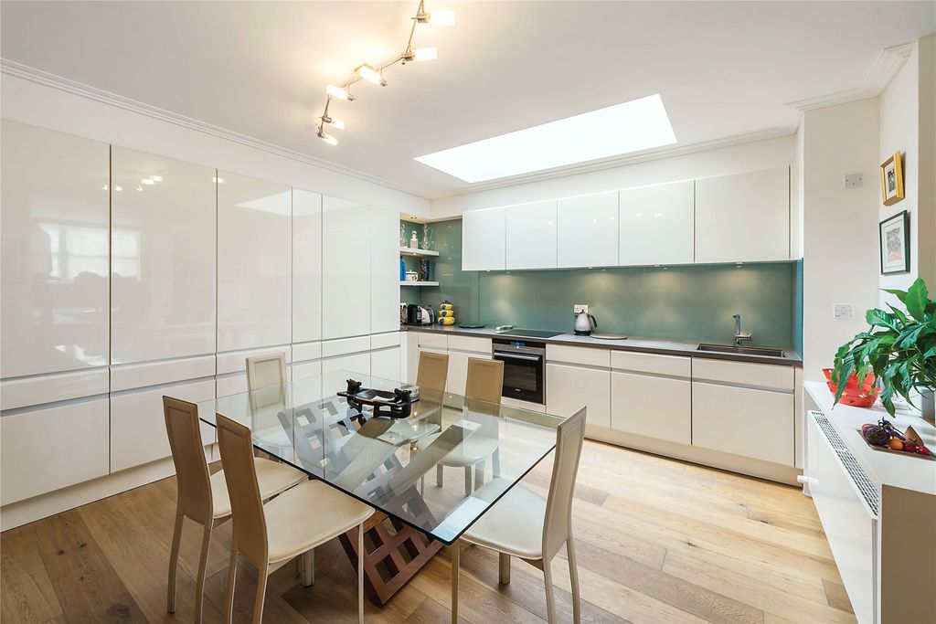 Property photo 2 of 10 Picture No. 05