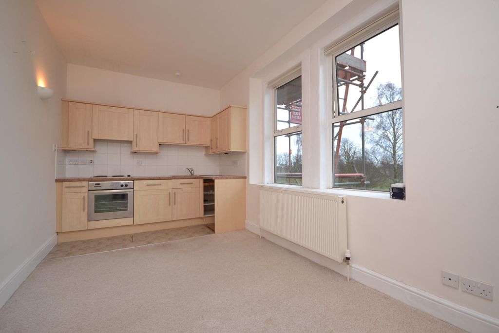 Property photo 2 of 7 Kitchen Living Room