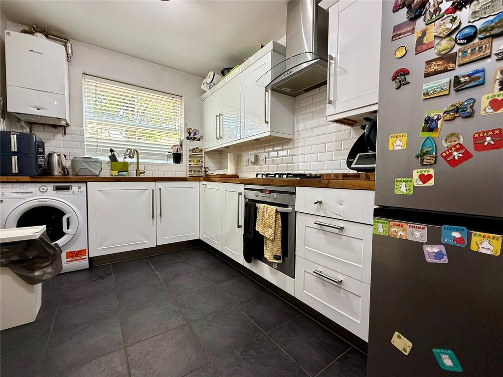 Property photo 2 of 15 Picture No. 13