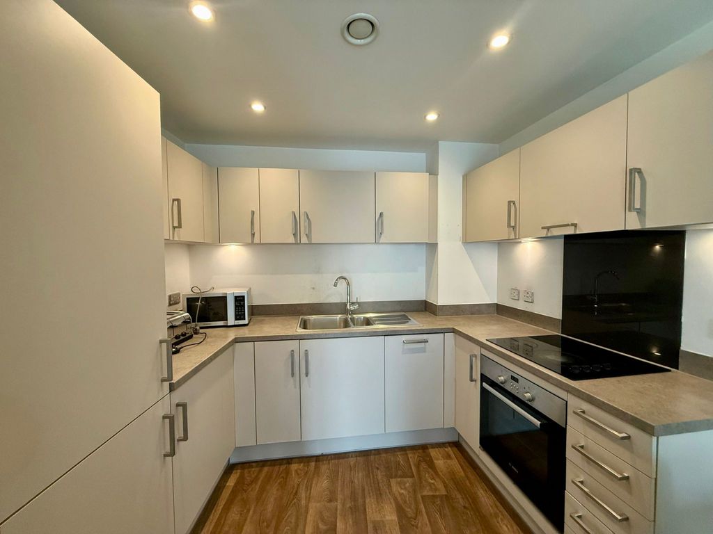 Property photo 2 of 8 Gallery