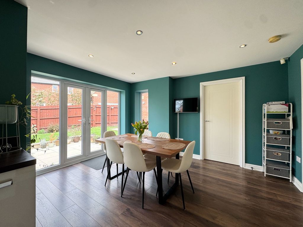 Property photo 2 of 25