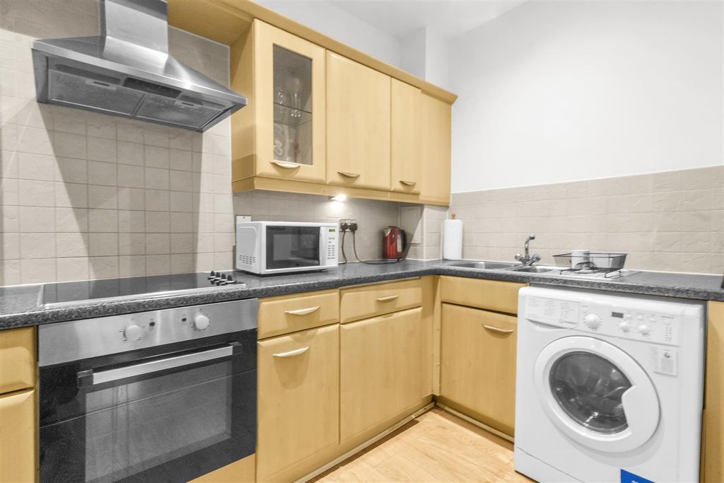 Property photo 3 of 12 Solomons Court (3).Jpg