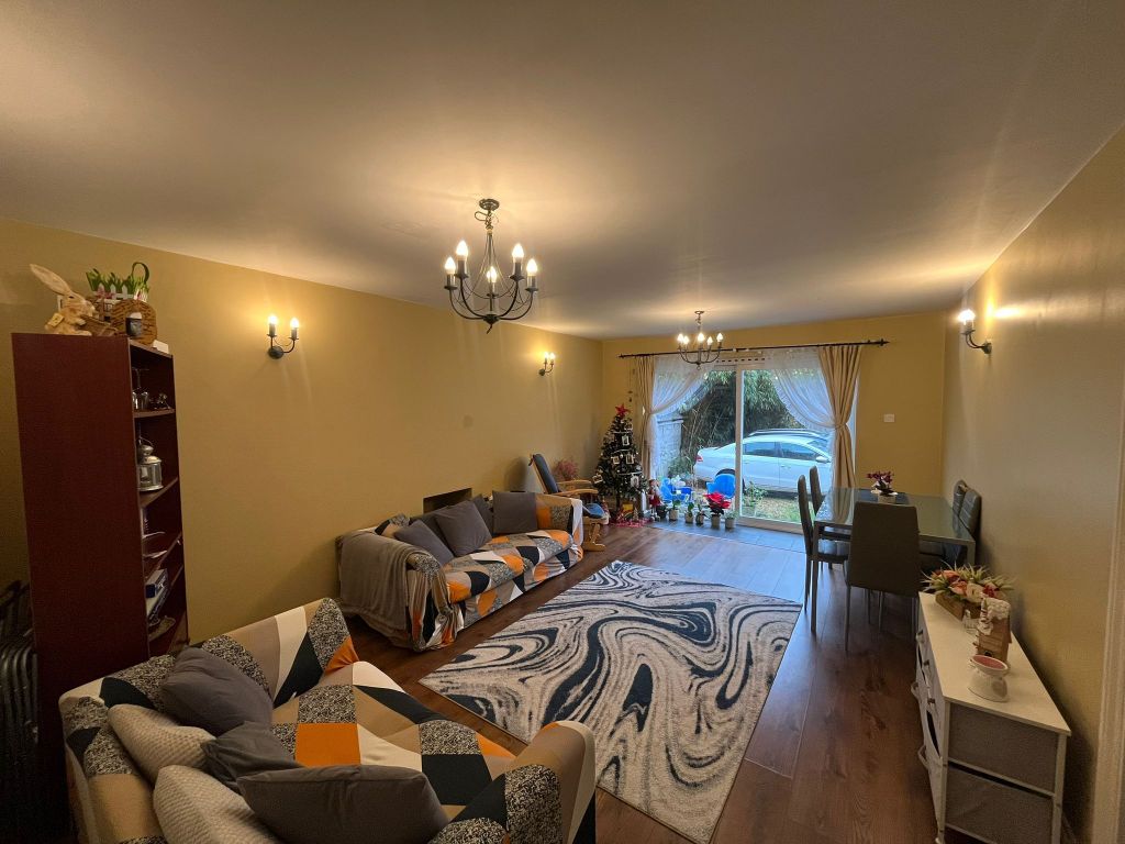 Property photo 1 of 12