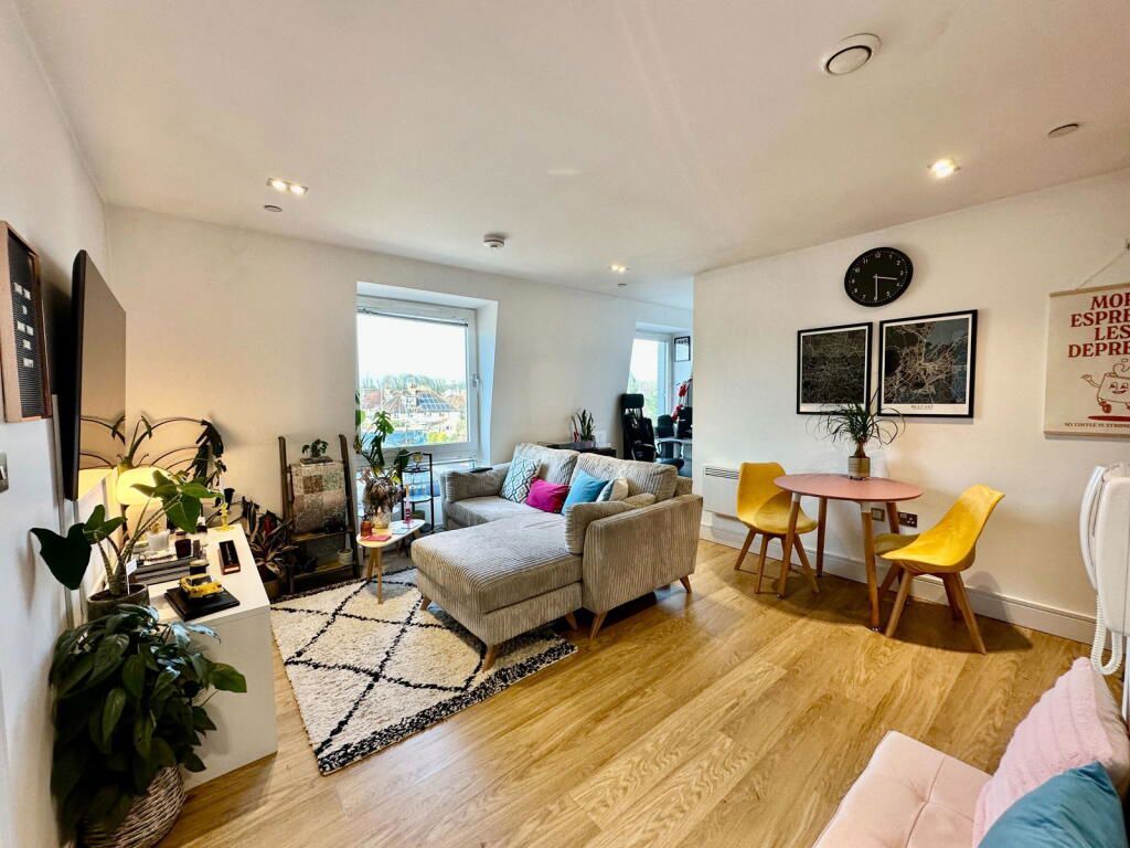 Property photo 3 of 14