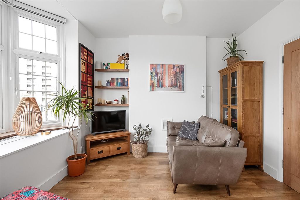 Property photo 1 of 11 Reception Room/Kitchen
