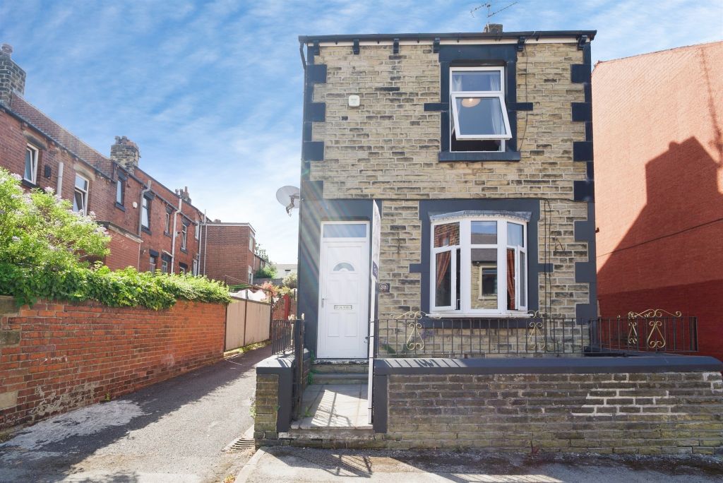 Property photo 1 of 12