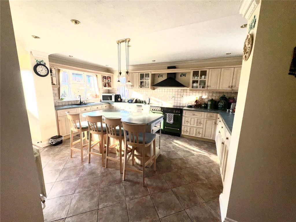 Property photo 2 of 18 Kitchen