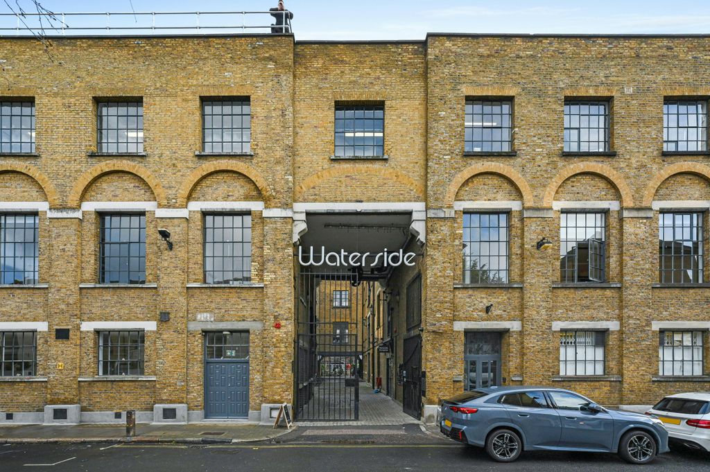 Property photo 2 of 18 Ol-Bc-32Bwaterside-18.Jpg