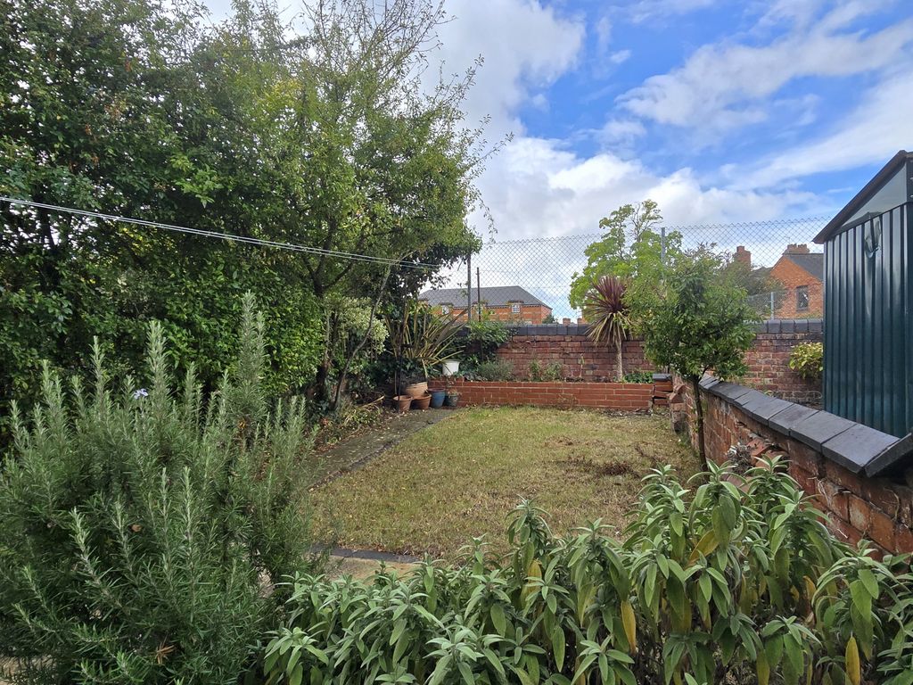 Property photo 3 of 11 Garden