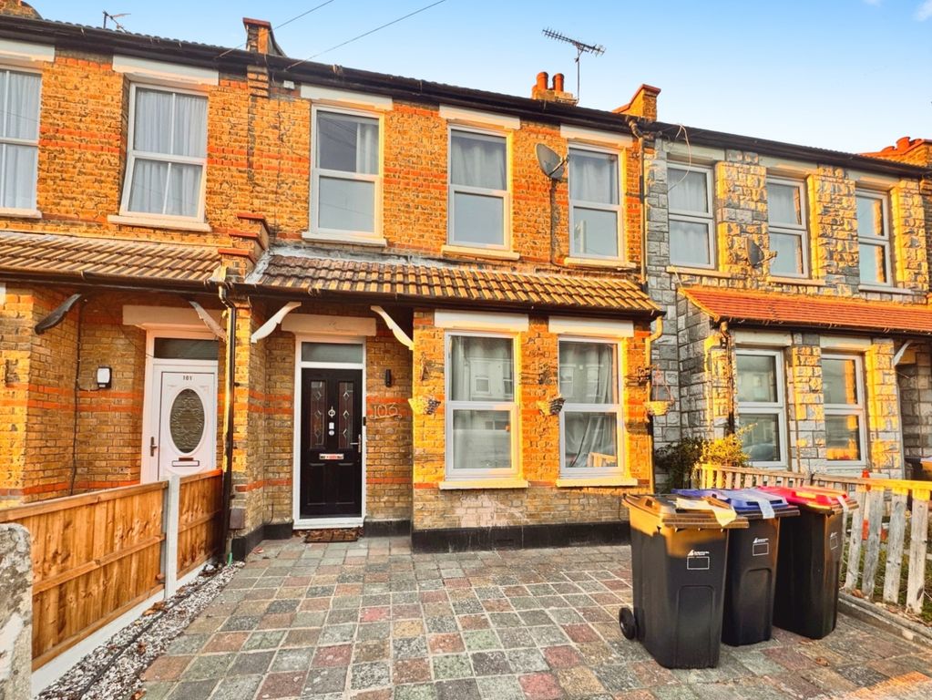 Property photo 1 of 13 Front